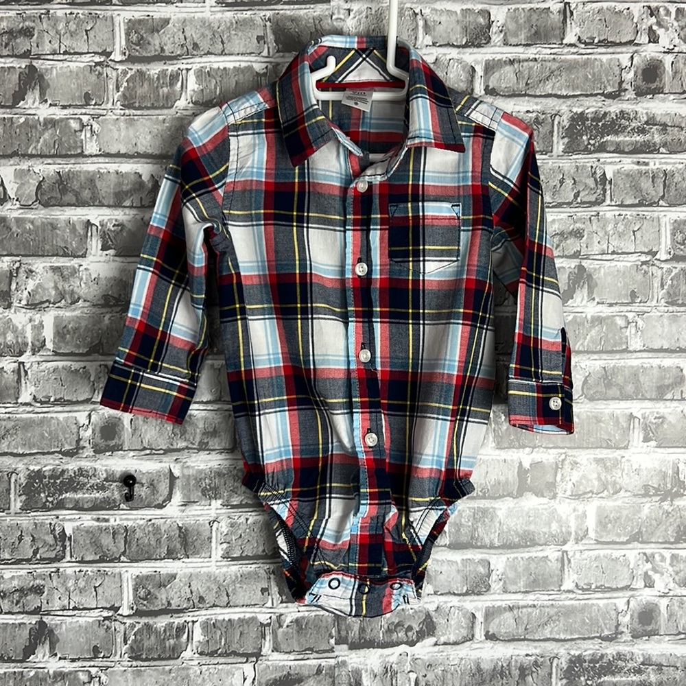 Carter's baby boy long sleeves onesie